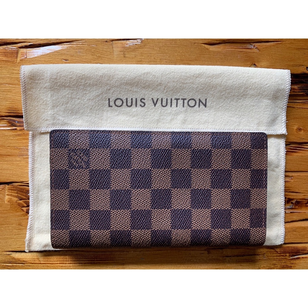 Authentic Louis Vuitton Brazza Wallet